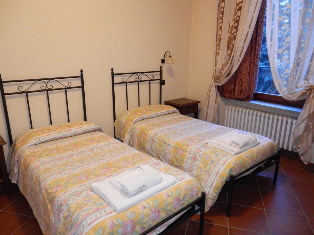 Risthotel Pizzeria Italia Godiasco Ruang foto